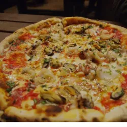 Pizza Marinera