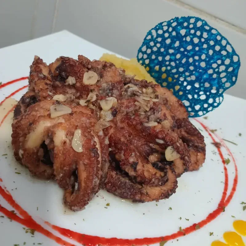 Pulpo al ajo