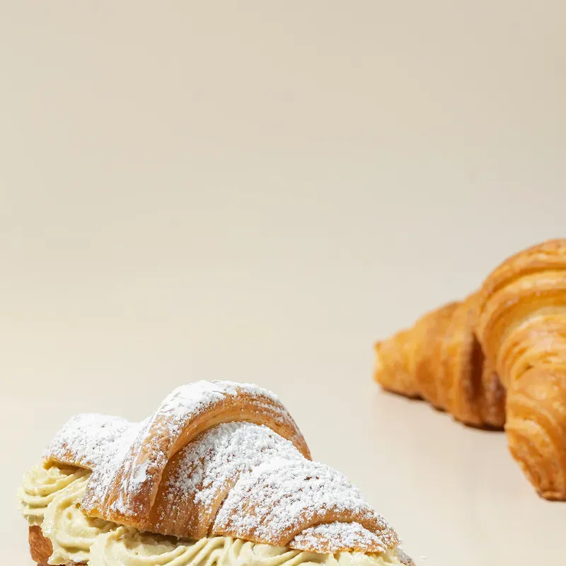 Croissant con crema pistacho 