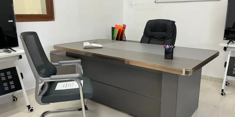 Mesa Grande de Oficina