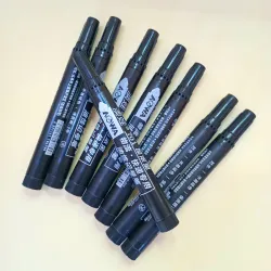 Marcador permanente negro