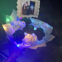 Ramo de rosas con luces