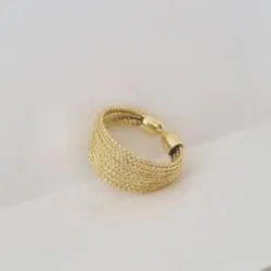 Anillo dorado ancho 