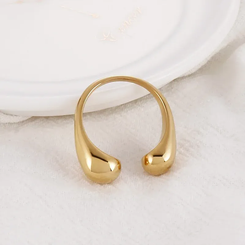 Anillo dorado gota 