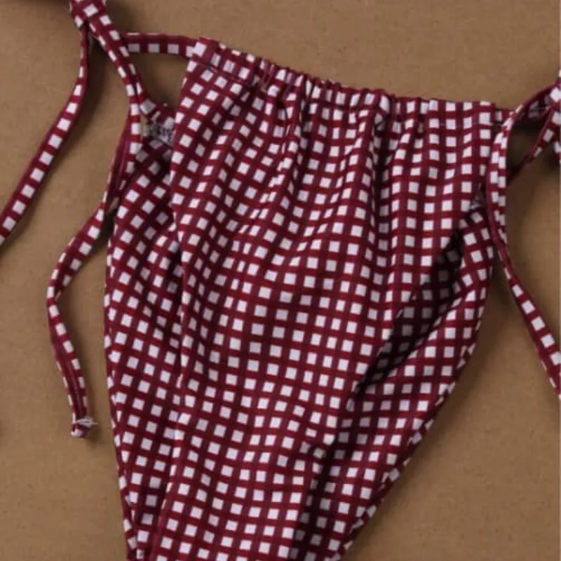 Bañador rojo de cuadros