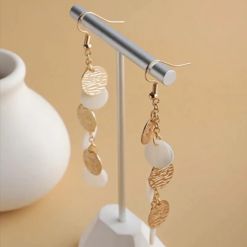 Pendientes dorado y blanco 