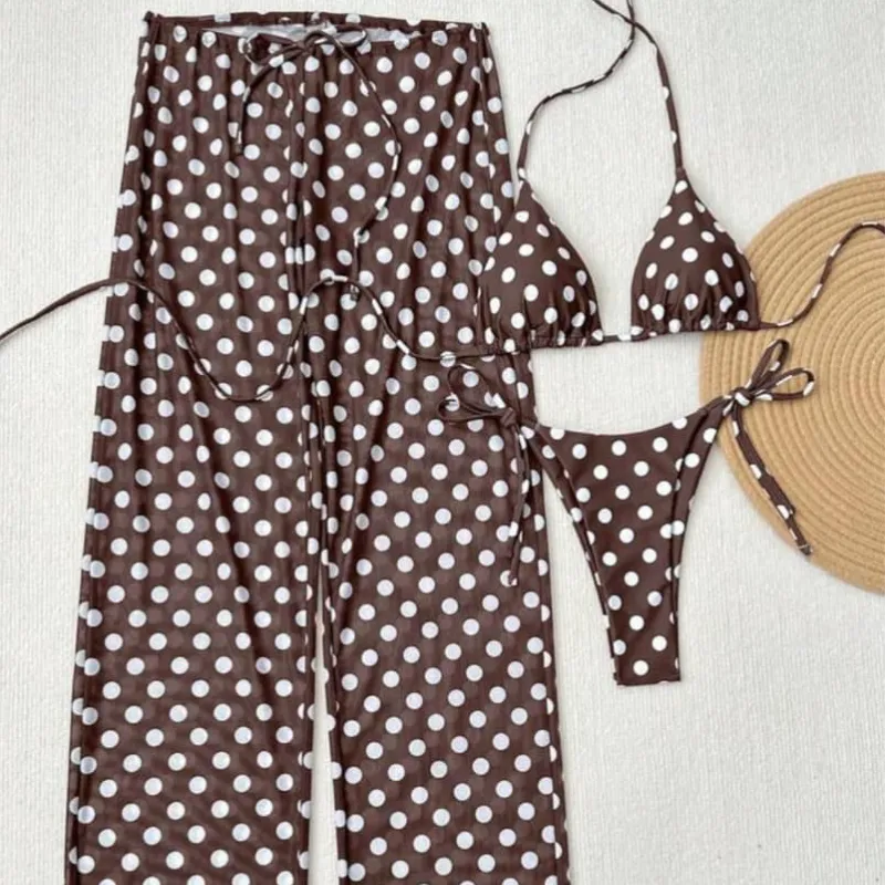 Bikini con Pantaloneta marrón de bolas blancas