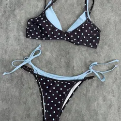 Bikini de lunares marrón y azul