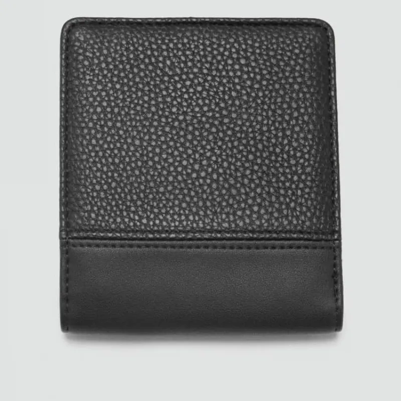 Billetera color negro 