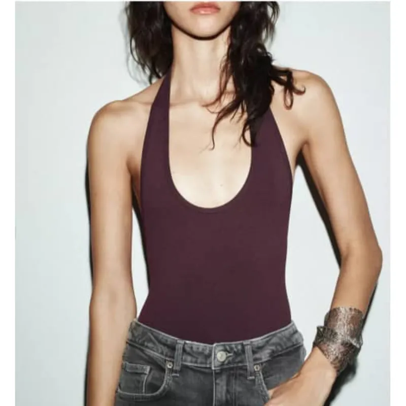 Body marrón al cuello 