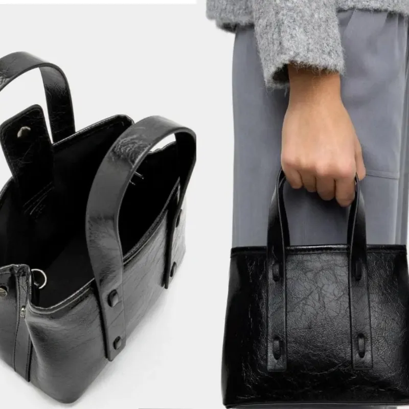 Bolso mediano negro de mano