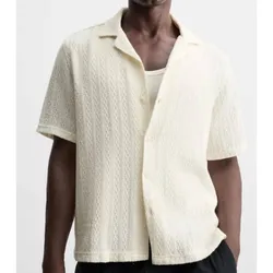 Camisa crema con patrón