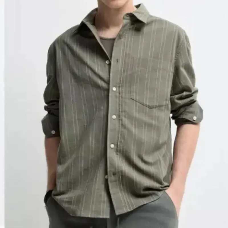 Camisa verde de rayas