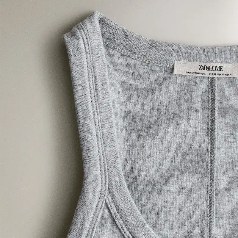 Camiseta gris