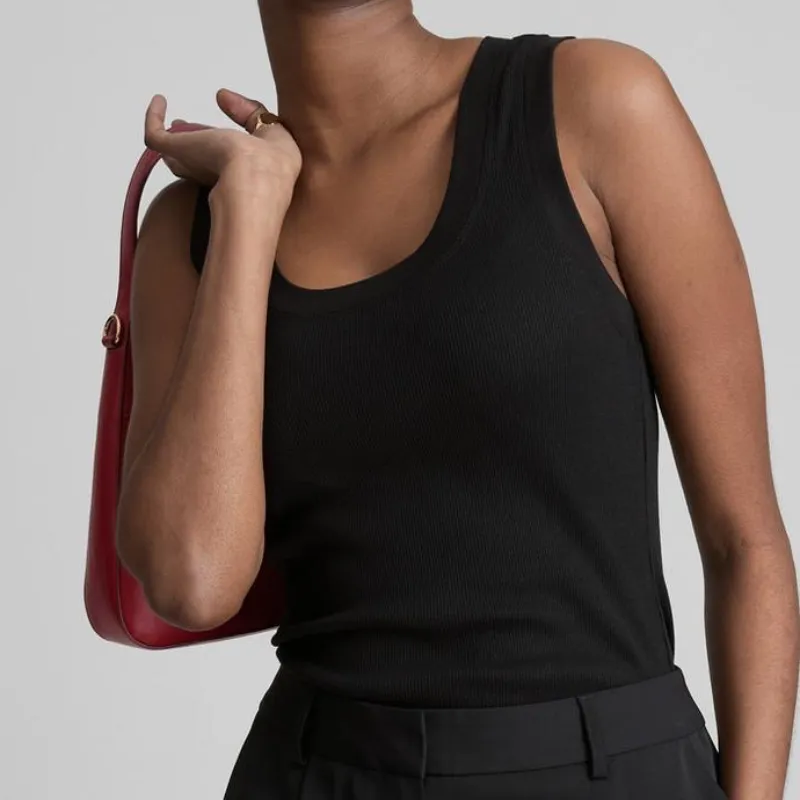 Camiseta negra