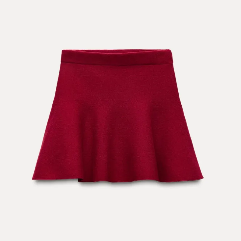 Falda de vuelo roja 