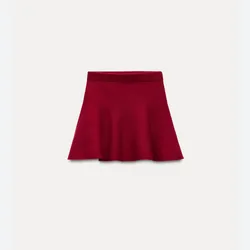 Falda de vuelo roja 