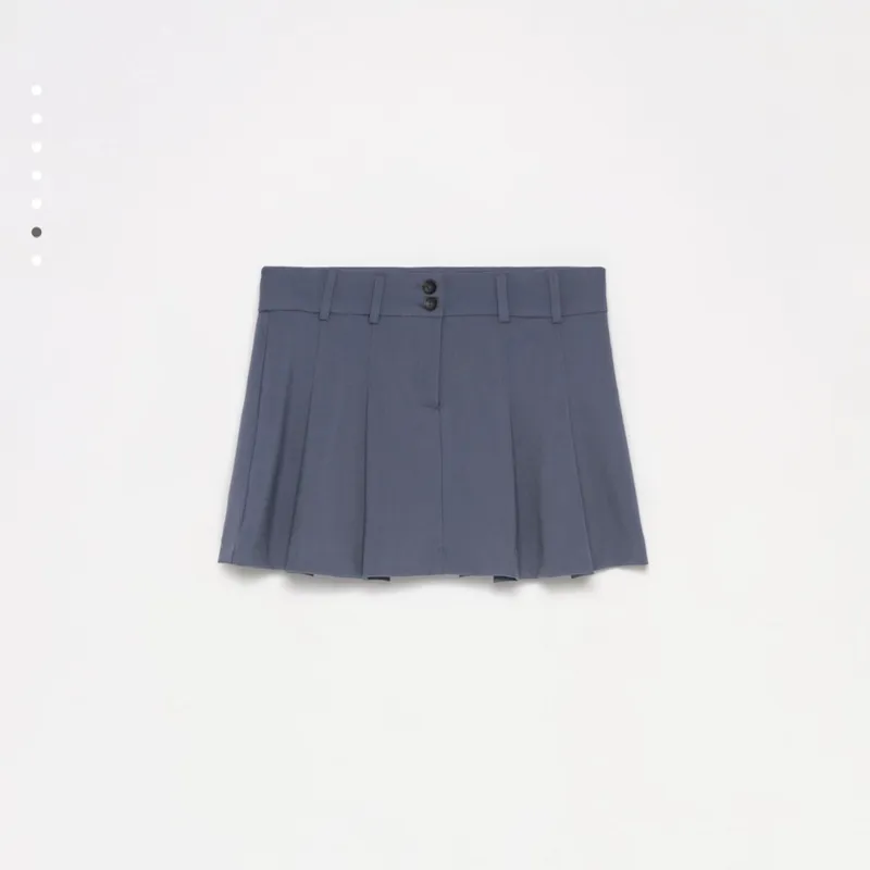 Falda gris oscuro