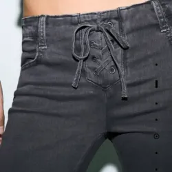 Jeans tiro bajo trenzado