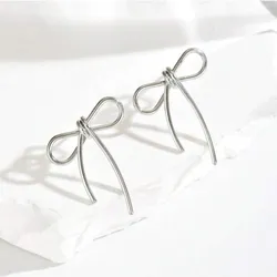 Pendientes lazos plateados