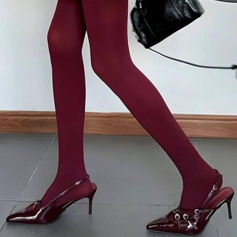 Medias pantis color cereza