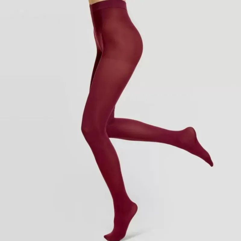 Medias pantis color cereza