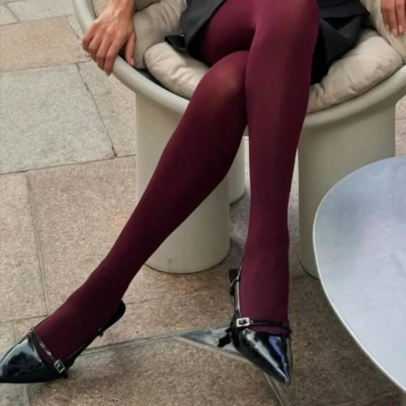 Medias pantis color cereza