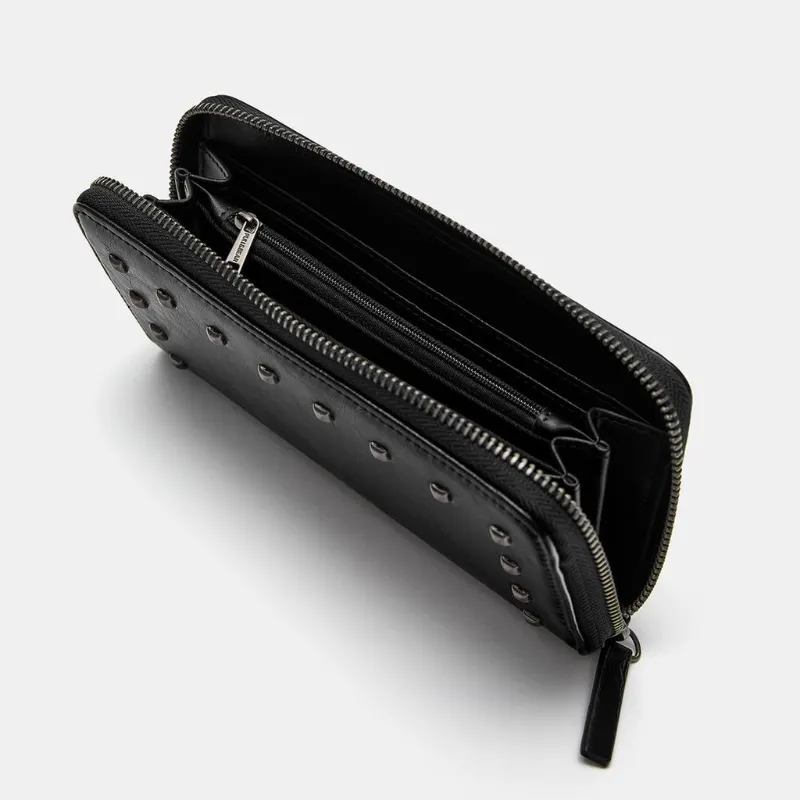 Monedero detalles plateados