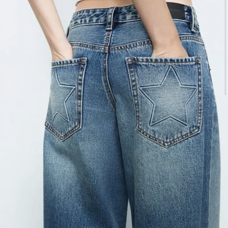 Pantalón con estrellas