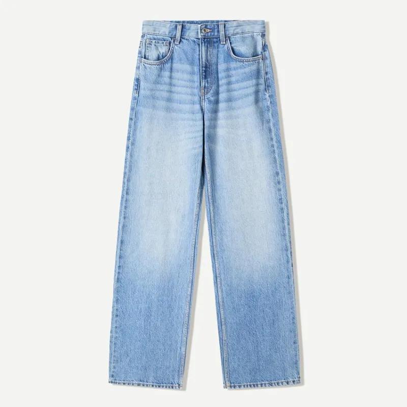 Pantalón gastado 