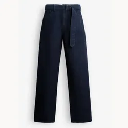 Pantalón mezclilla con cinto 