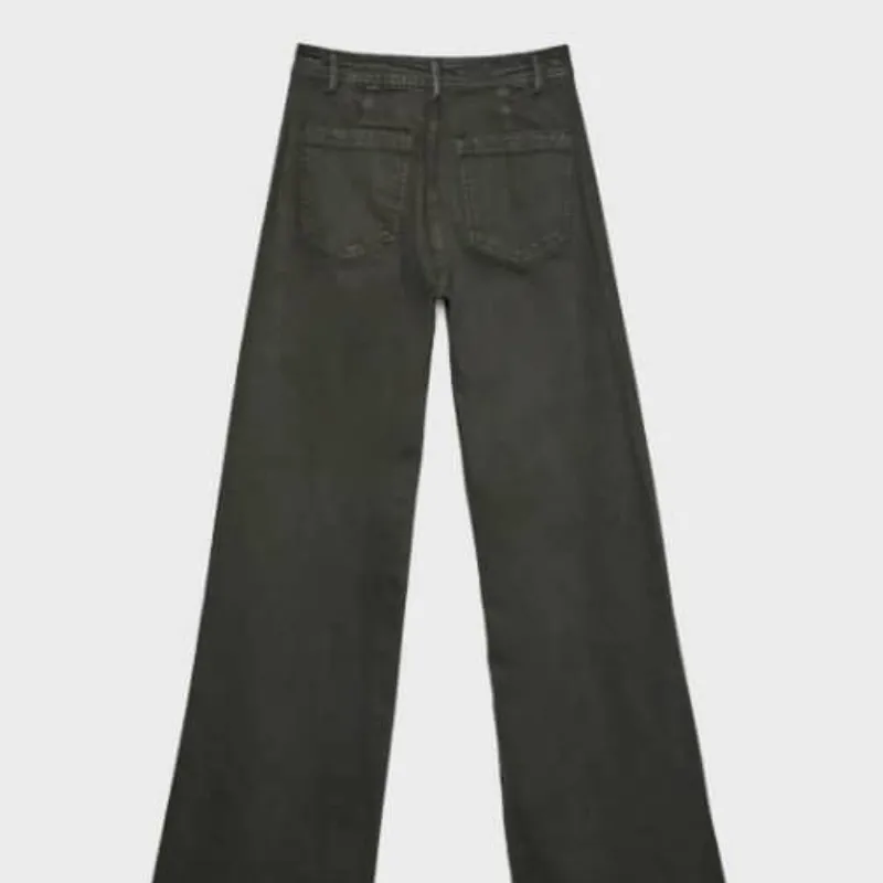 Pantalón verde botella