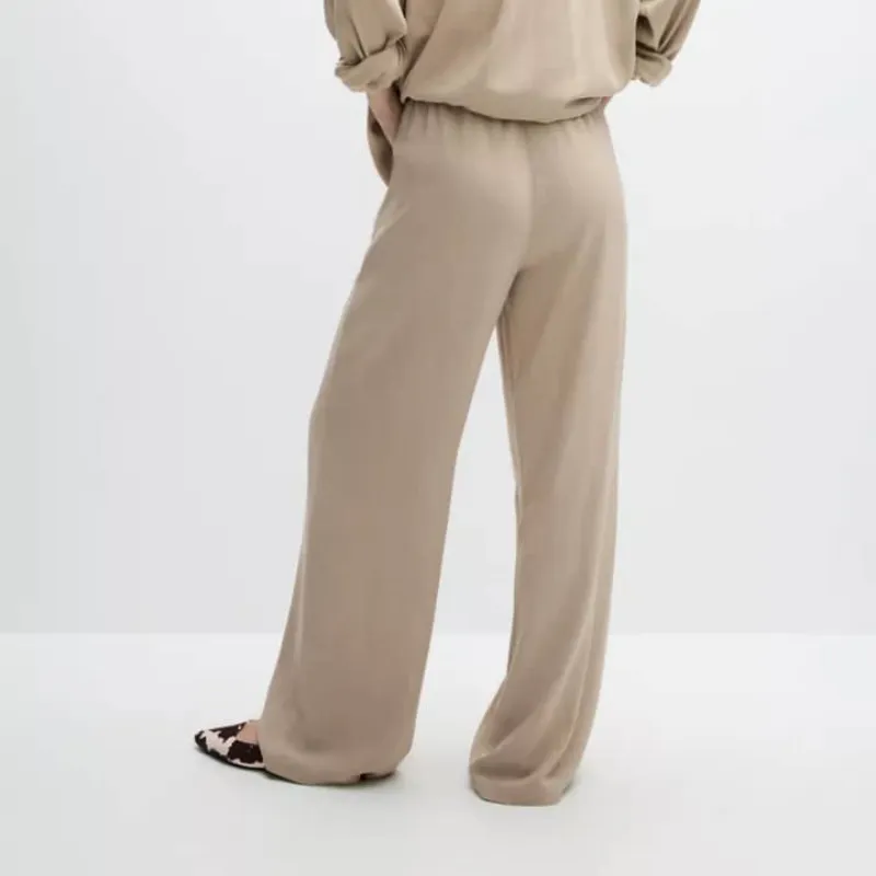 Pantaloneta beige 