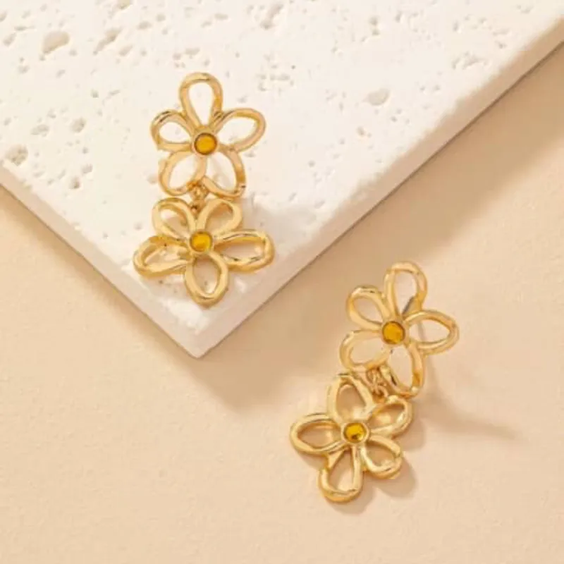 Pendientes de doble flor dorados 
