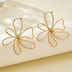 Pendientes de flores dorado