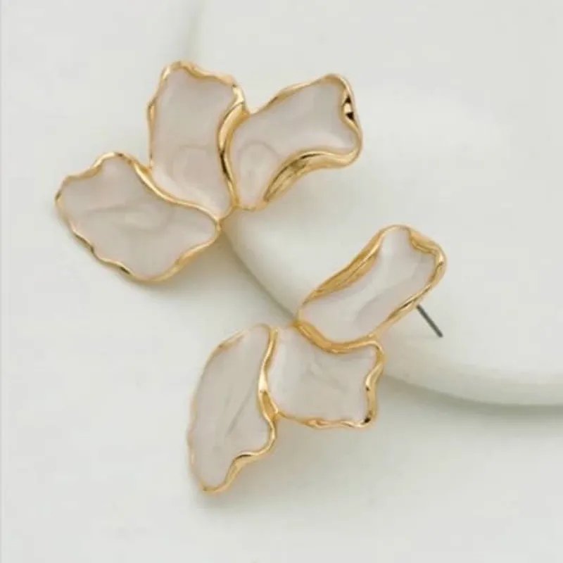 Pendientes mitad flor 