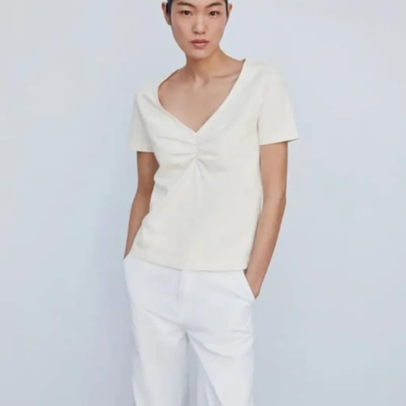 Pullover corte V blanco