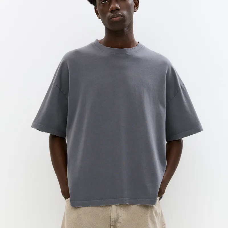 Pullover gris deshilachado 