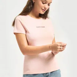 Pullover rosa con cartel