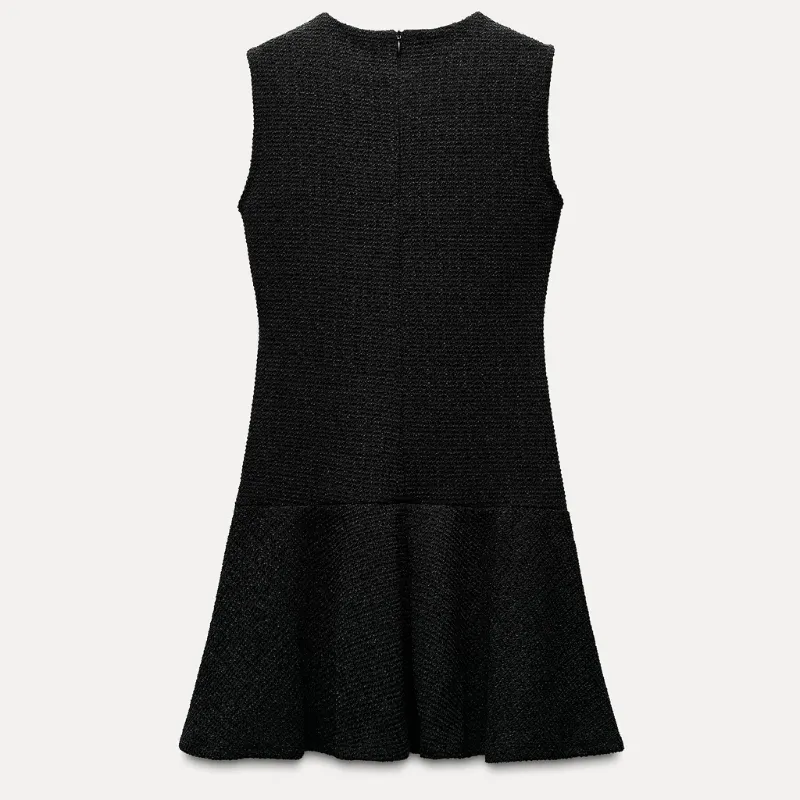 Vestido negro vuelos 
