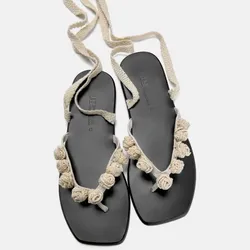 Sandalias con flores