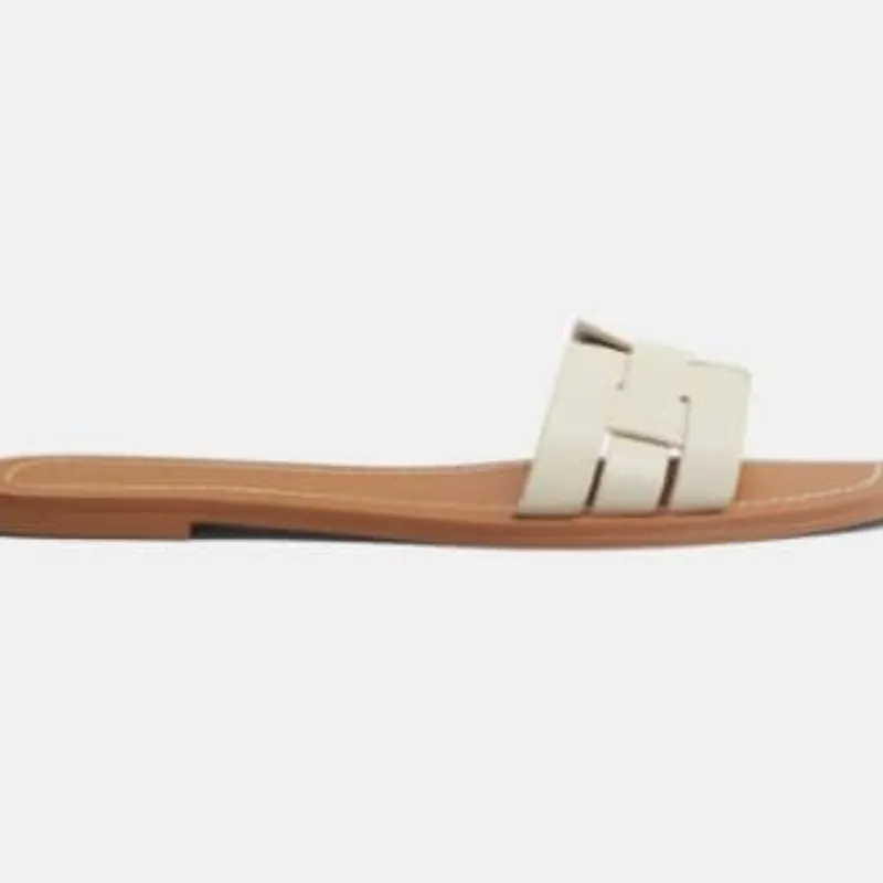 Sandalias planas crema 