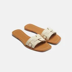 Sandalias planas crema 
