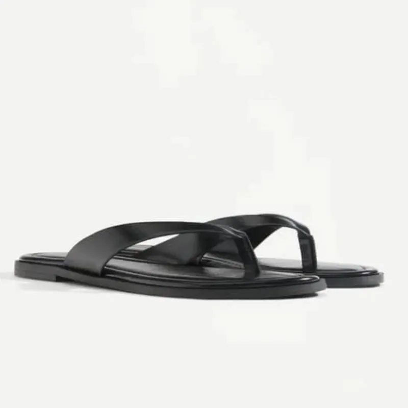 Sandalias planas negras