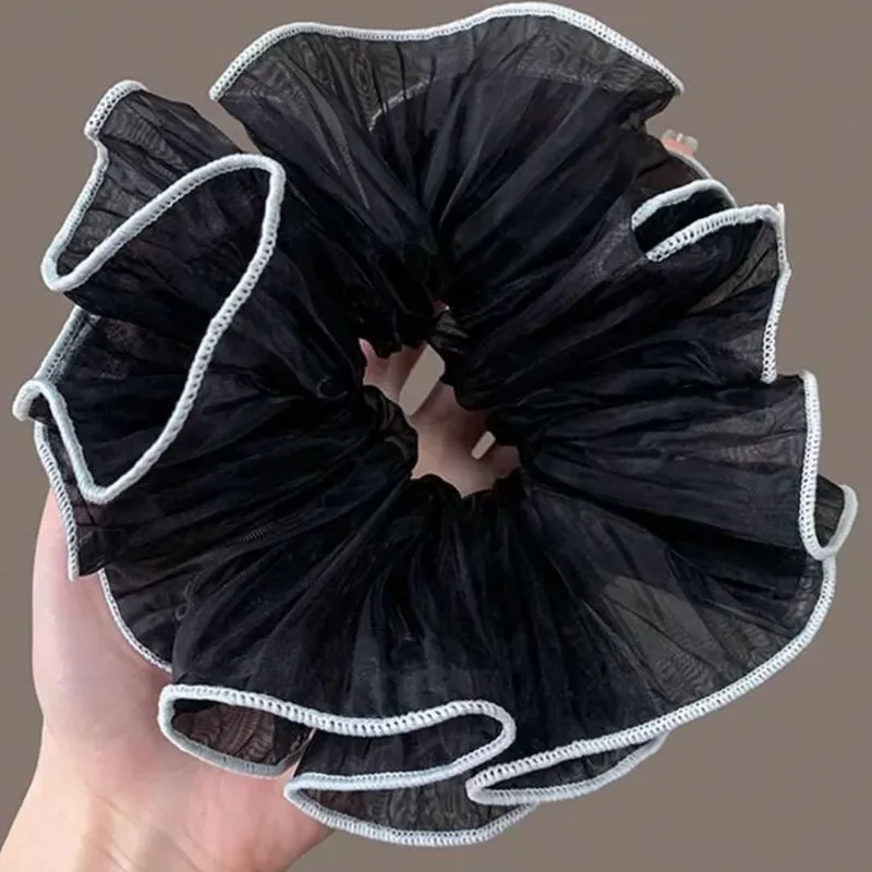 Scrunchie negro borde blanco