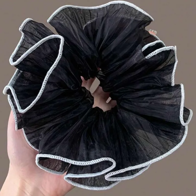 Scrunchie negro borde blanco