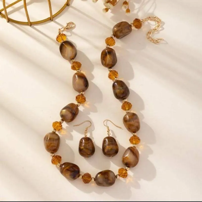 Set de collar y pendientes 