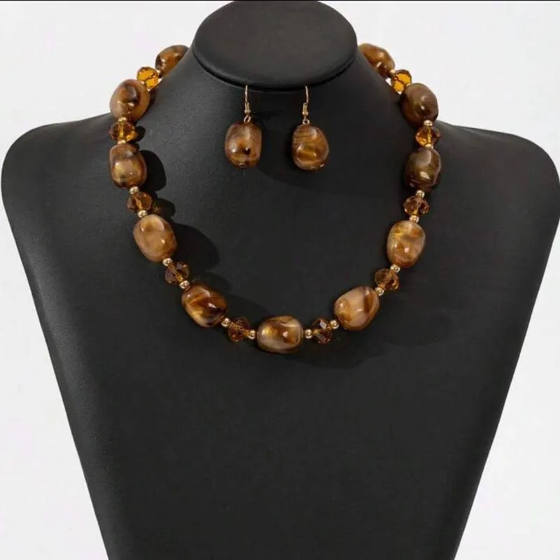 Set de collar y pendientes 