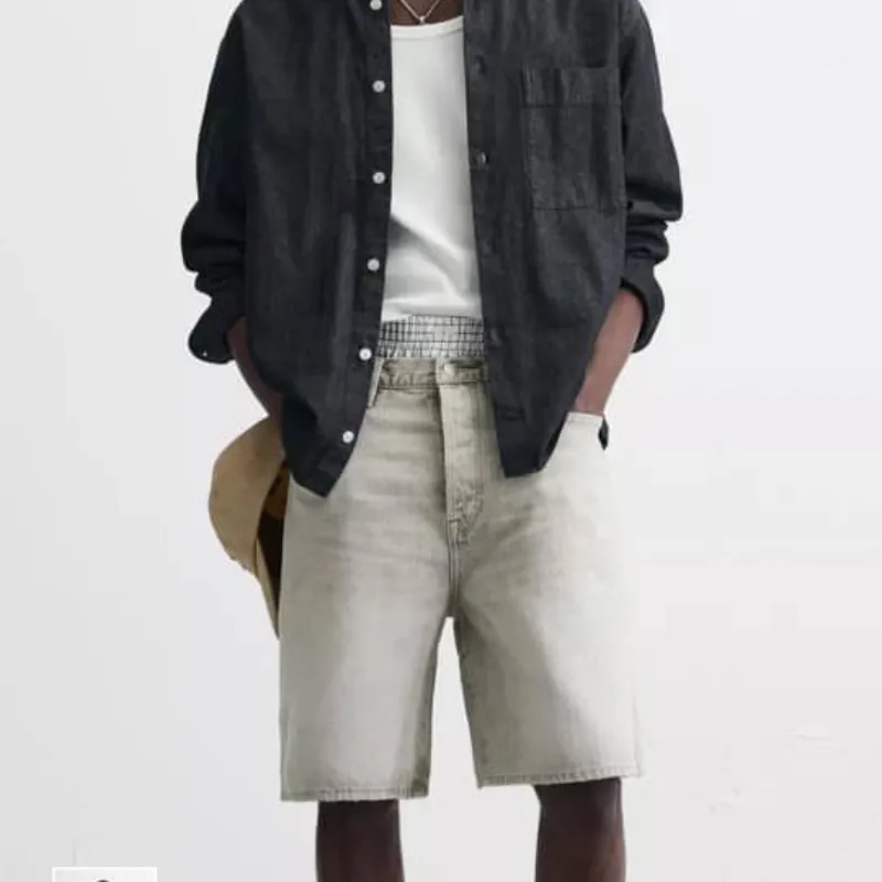 Short de mezclilla gris