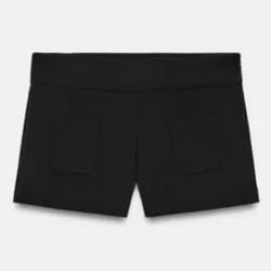 Short negro con bolsillos